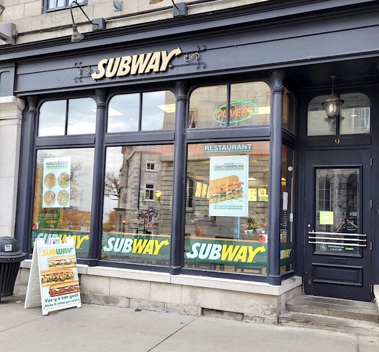 Subway Rue Neuve Subway opérés par le Groupe Restos Bégin au Québec